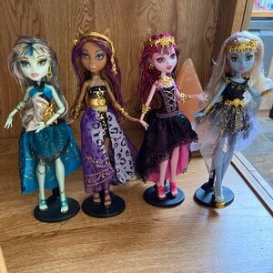 Monster High 13 Wishes set of 4 OOB
